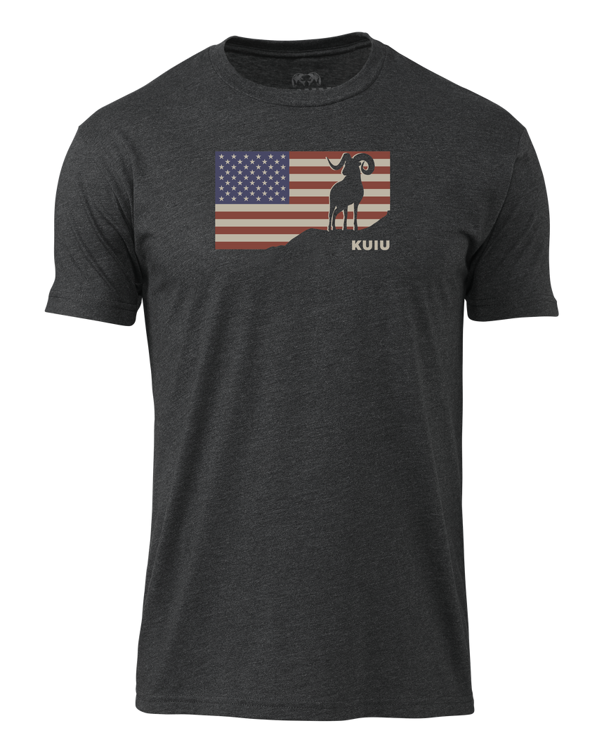 KUIU Ram Flag T-Shirt | Charcoal