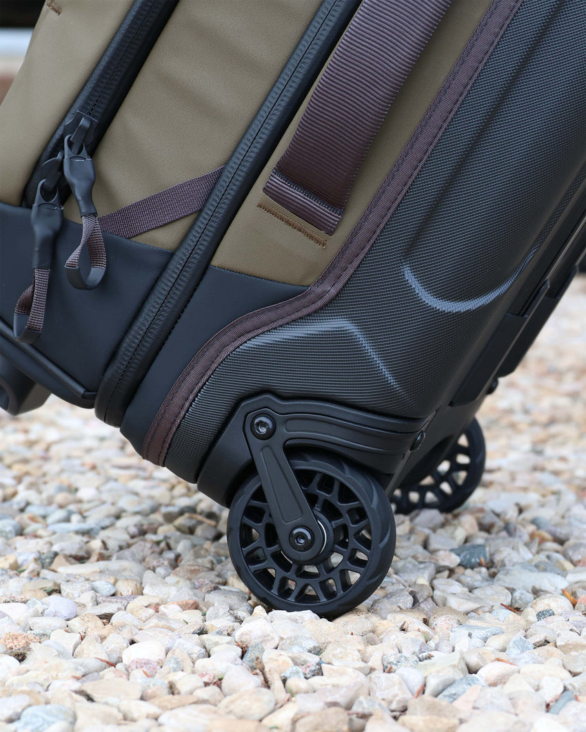 Waypoint 3000 Carry-On Roller | Black